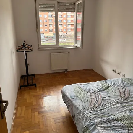 Ana Apartamento